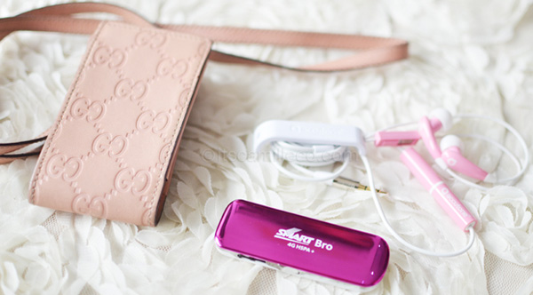 What's In My Bag - Camille Tries to Blog | Camille Tries to Blog