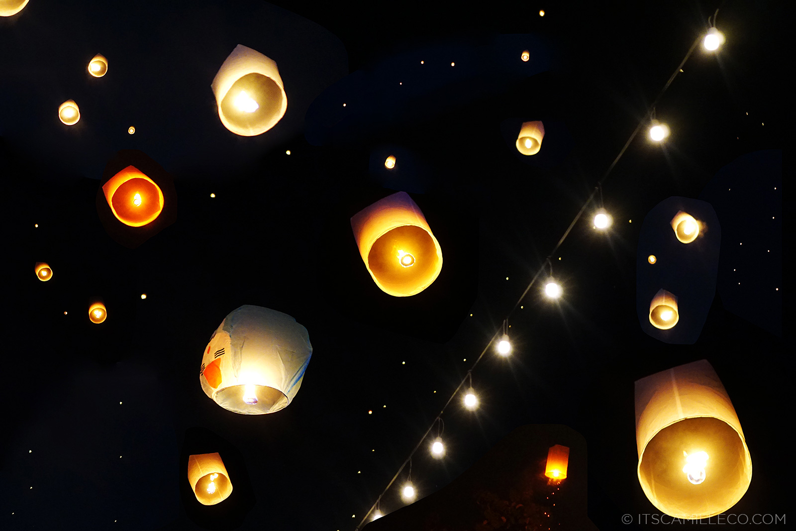 Loi Kathrong, Yi Peng Festival Chiang Mai | www.itscamilleco.com