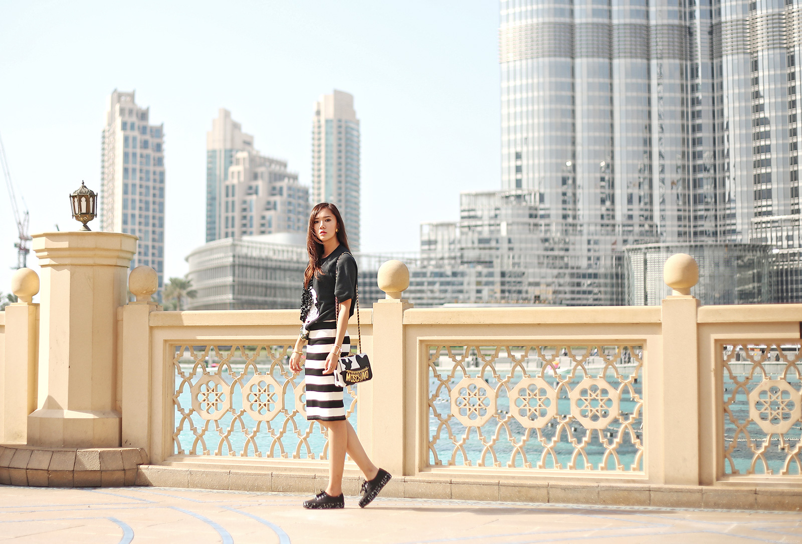 H&M Top, Details Skirt, Moschino bag, Keds shoes at Dubai Mall | www.itscamilleco.com